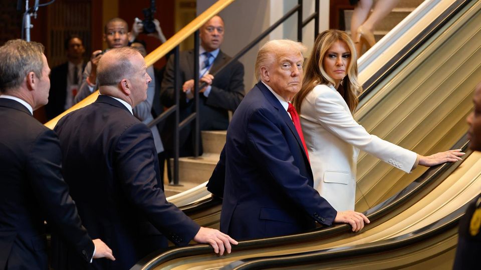 Pannen-Rolltreppe verärgert Trump bei UN-Besuch