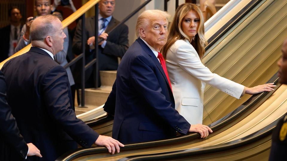 Pannen-Rolltreppe verärgert Trump bei UN-Besuch