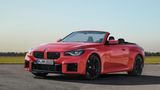 Der aktuelle BMW 2 (G87, seit 2023) wäre gerade als Cabrio ein besonders reizvolles Fahrzeug – vor allem als hochmotorisierter M2 ließe sich das offene Fahren auch akustisch spektakulär genießen