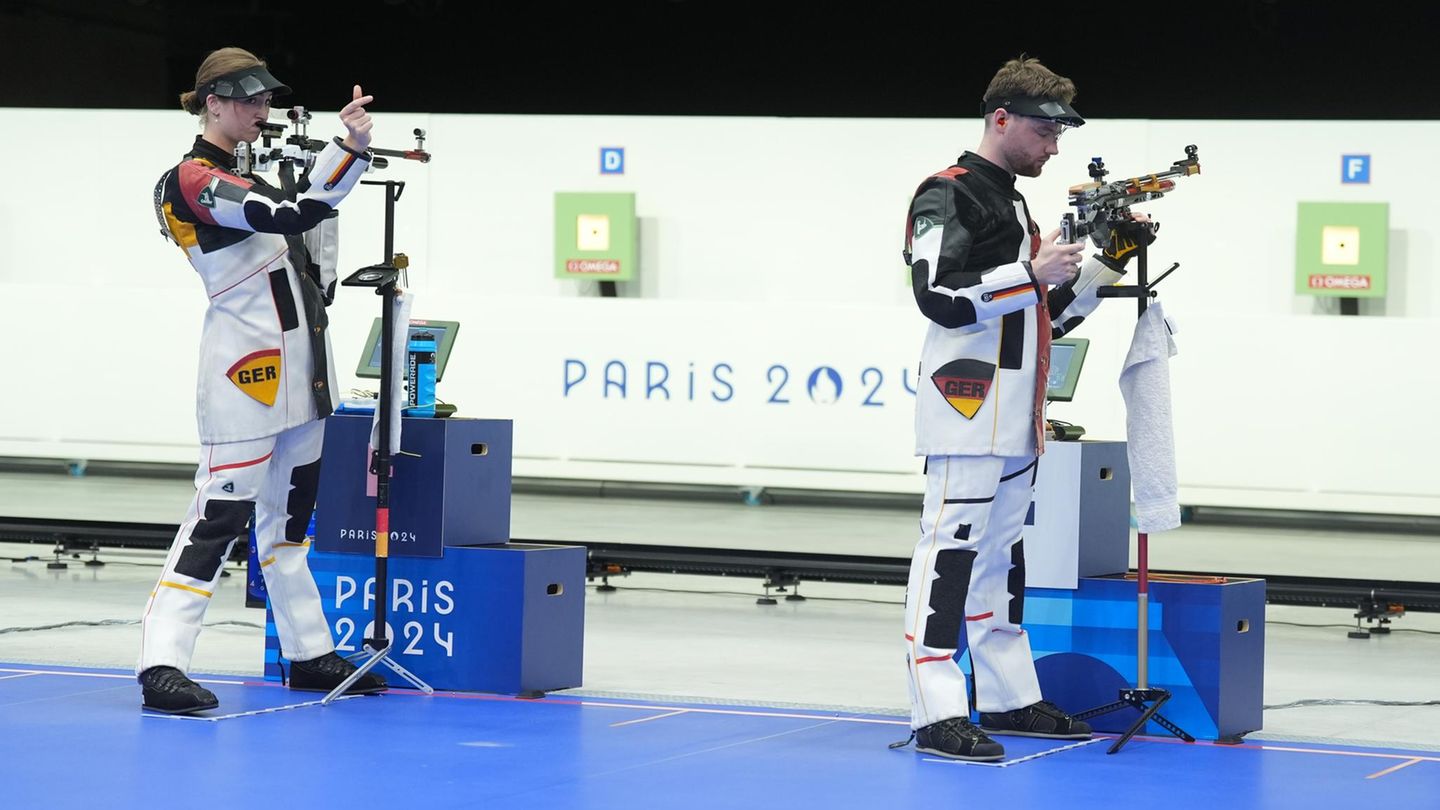 Bei Olympia 2024 gewann die deutsche Sportschützin Anna Hanßen gemeinsam mit ihrem Partner Maximilian Ulbrich Bronze im Luftgewehr (zehn Meter). In den meisten internationalen Wettbewerben treten Männer und Frauen getrennt voneinander an. Frauen erreichen auf Spitzenniveau aber immer wieder Punktestände, die mit denen der Männer mithalten können