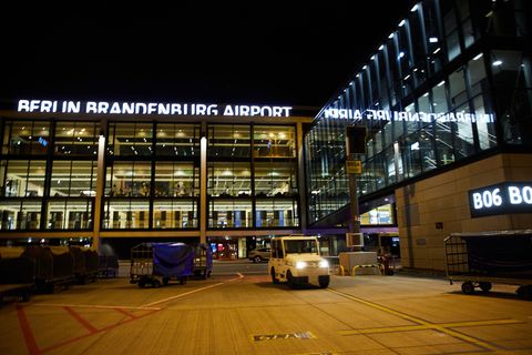 Mögliche Änderungen am Nachtflugverbot am Flughafen BER sind ein Streitpunkt zwischen Berlin und Brandenburg (Archivbild). Foto: