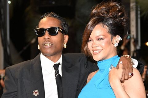 Rihanna und A$AP Rocky haben ihre Tochter bei Instagram vorgestellt.
