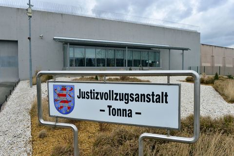 Was sich 2022 in Sachsen-Anhalt tatsächlich ereignete, übten Thüringer Einsatzkräfte in der JVA Tonna in der Nacht zu Donnerstag