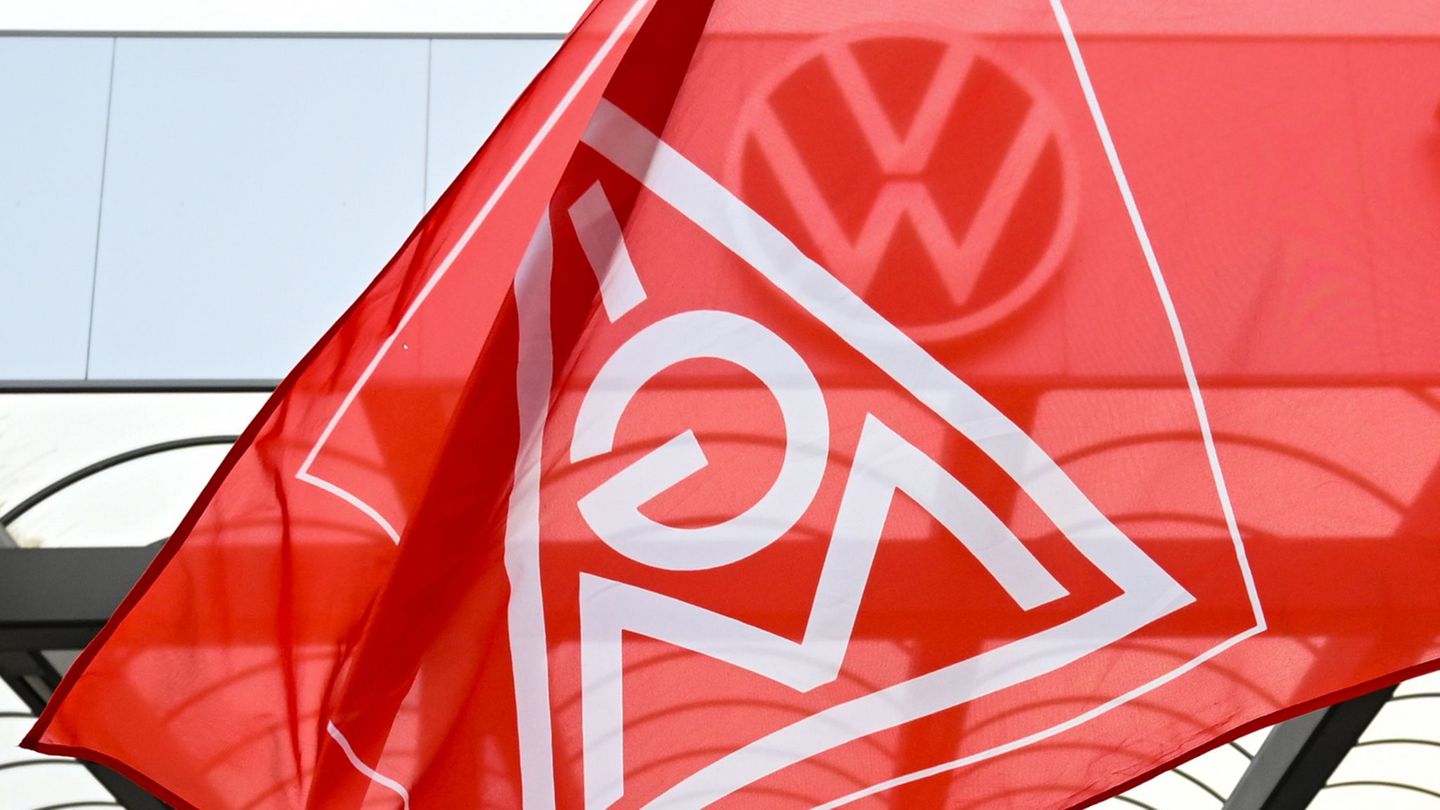 Ostdeutschland ist von der Krise der Industrie laut IG Metall besonders betroffen. (Archivbild) Foto: Hendrik Schmidt/dpa