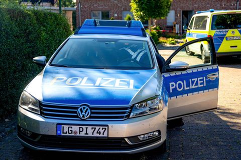 Er soll seine 30 Jahre alte Partnerin getötet haben. Deshalb sitzt ein 34-Jähriger in U-Haft. Foto: Sina Schuldt/dpa