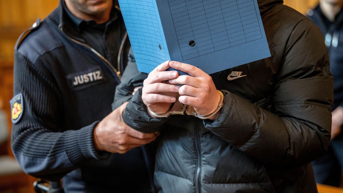Die Angeklagten hatten sich auf Notwehr berufen. Dem folgte das Landgericht nicht. (Archivfoto) Foto: Sina Schuldt/dpa