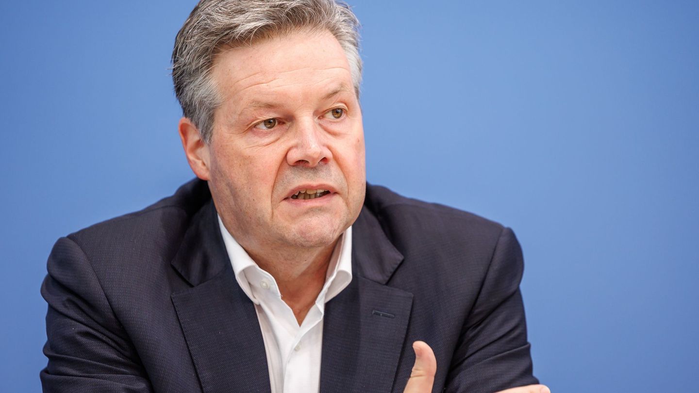 Dirk Rompf will den Chefposten bei Bahn-InfraGo nicht mehr antreten. (Archivbild) Foto: Andreas Gora/dpa