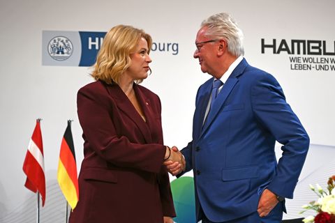 Bis zu 80.000 Geschosse sollen in der Fabrik im Jahr hergestellt werden können. Foto: David Hammersen/dpa