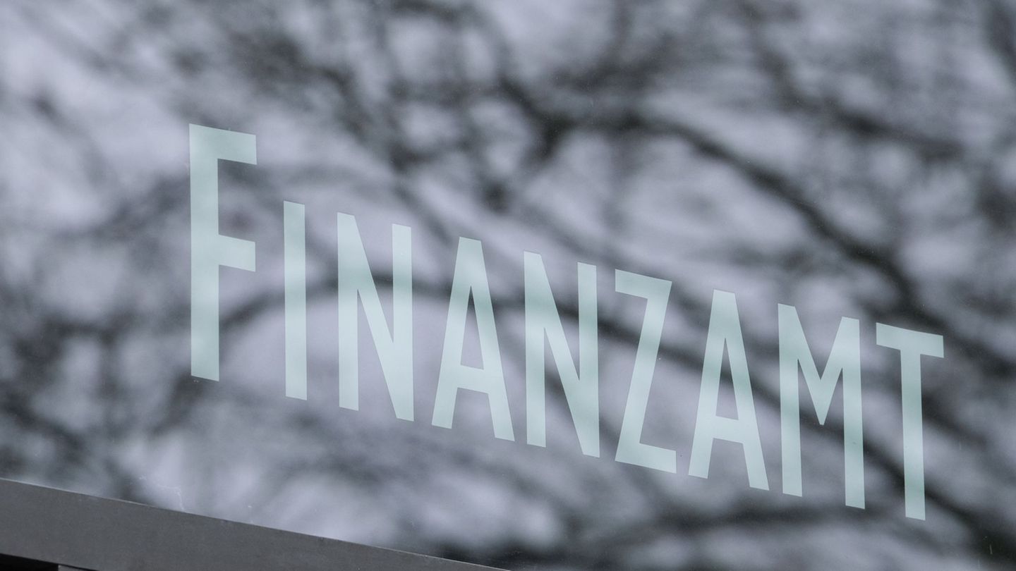 Auch bei falschen Anschuldigungen dürfen die Finanzämter anonyme Anzeigen in der Regel geheim halten. (Symbolbild) Foto: Bernd W