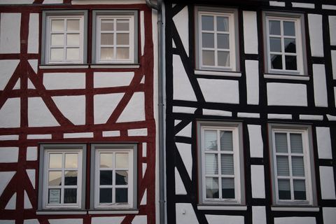 Ein öffentlich einsehbares Denkmal-Register soll vor bösen Überraschungen schützen. (Symbolbild) Foto: Sebastian Gollnow/dpa