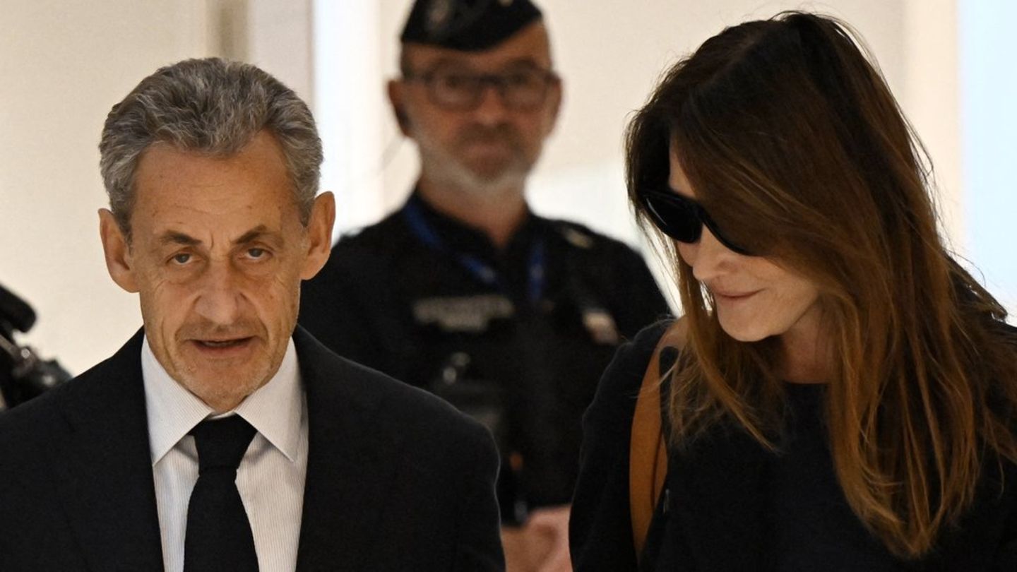 Carla Bruni war vor Gericht an der Seite ihres Ehemanns Nicolas Sarkozy.