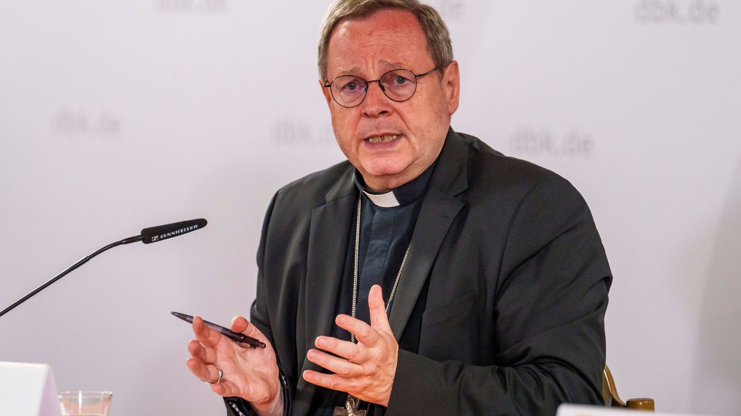 Der Vorsitzende der Deutschen Bischofskonferenz, Georg Bätzing, erwartet große Probleme für die Kirchen im Fall einer Regierungs