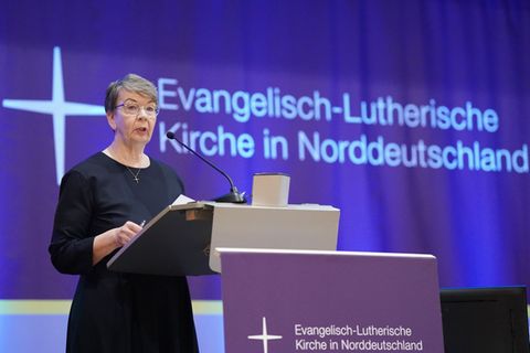 Die Landesbischöfin der Nordkirche, Kristina Kühnbaum-Schmidt, hat der Bundesregierung Mutlosigkeit im Kampf gegen die Klimakris