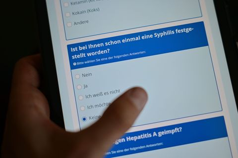 Die Zahl der Syphilis-Infektionen ist von 2023 auf 2024 um 3,9 Prozent gestiegen. (Symbolbild) Foto: Sebastian Gollnow/dpa
