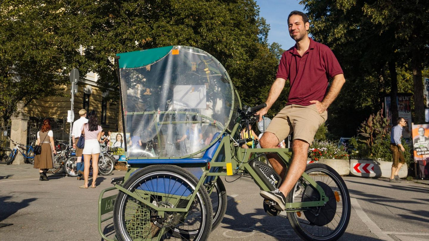Oktoberfest: Alexander Gutsfeld in der Sonne auf seiner Rickscha