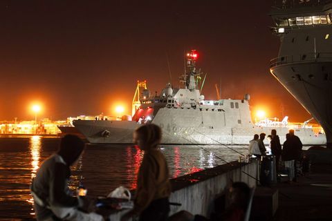 Das spanische Hochsee-Patrouillenboot "Furor" soll der propalästinensischen Global Sumud Flotilla im Notfall Hilfe leisten. Der