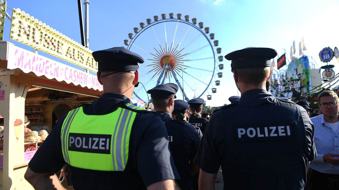 Die Polizei ermittelte zu den Umständen des Todes. (Archivbild) Foto: Felix Hörhager/dpa