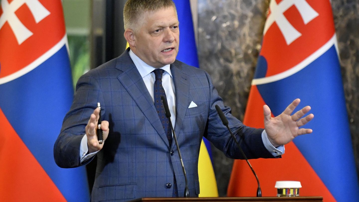 Der slowakische Ministerpräsident Robert Fico (Archivbild) Foto: Roman Hanc/TASR/dpa