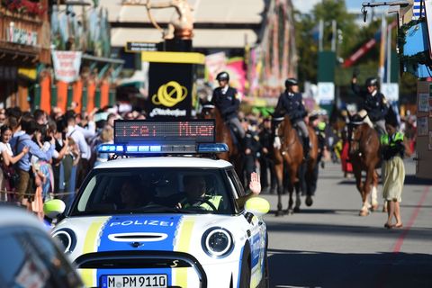Rund 600 Polizisten sind in diesem Jahr auf dem wohl größten Volksfest der Welt im Einsatz. (Archivfoto) Foto: Felix Hörhager/dp