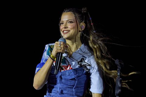 Nina Chuba wurde 2022 mit dem Song "Wildberry Lillet" berühmt. (Archivbild) Foto: Georg Wendt/dpa