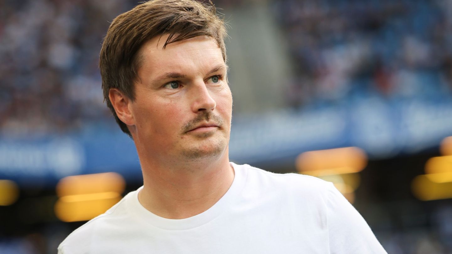 Wenig Gründe, seine Sieger-Mannschaft zu ändern: HSV-Trainer Merlin Polzin. (Archiv) Foto: Christian Charisius/dpa