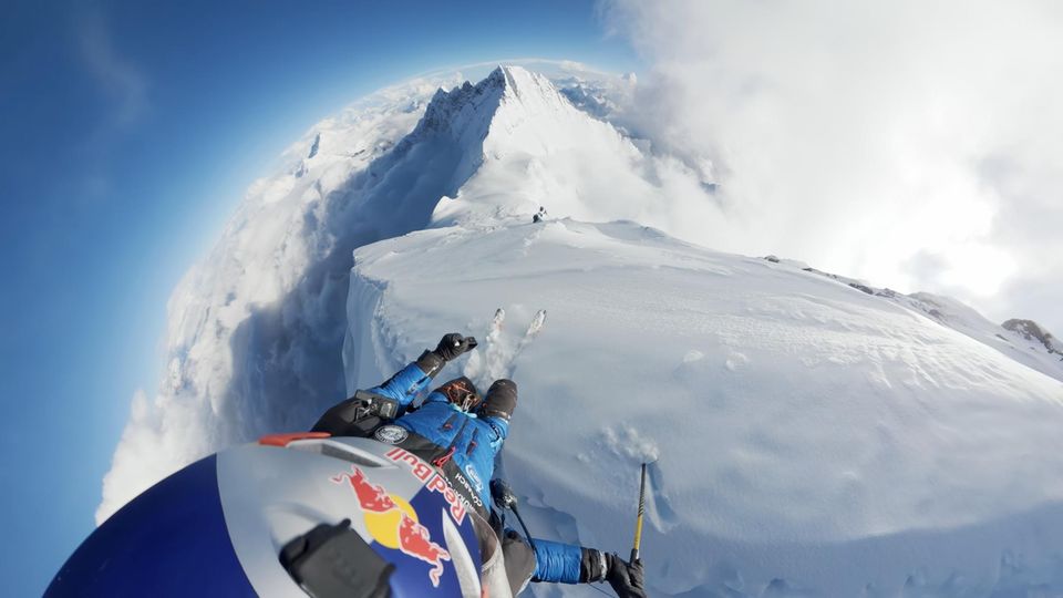 Extremsportler fährt auf Skiern Mount Everest hinab – und das ohne Sauerstoff Extremsportler fährt auf Skiern Mount Everest hinab