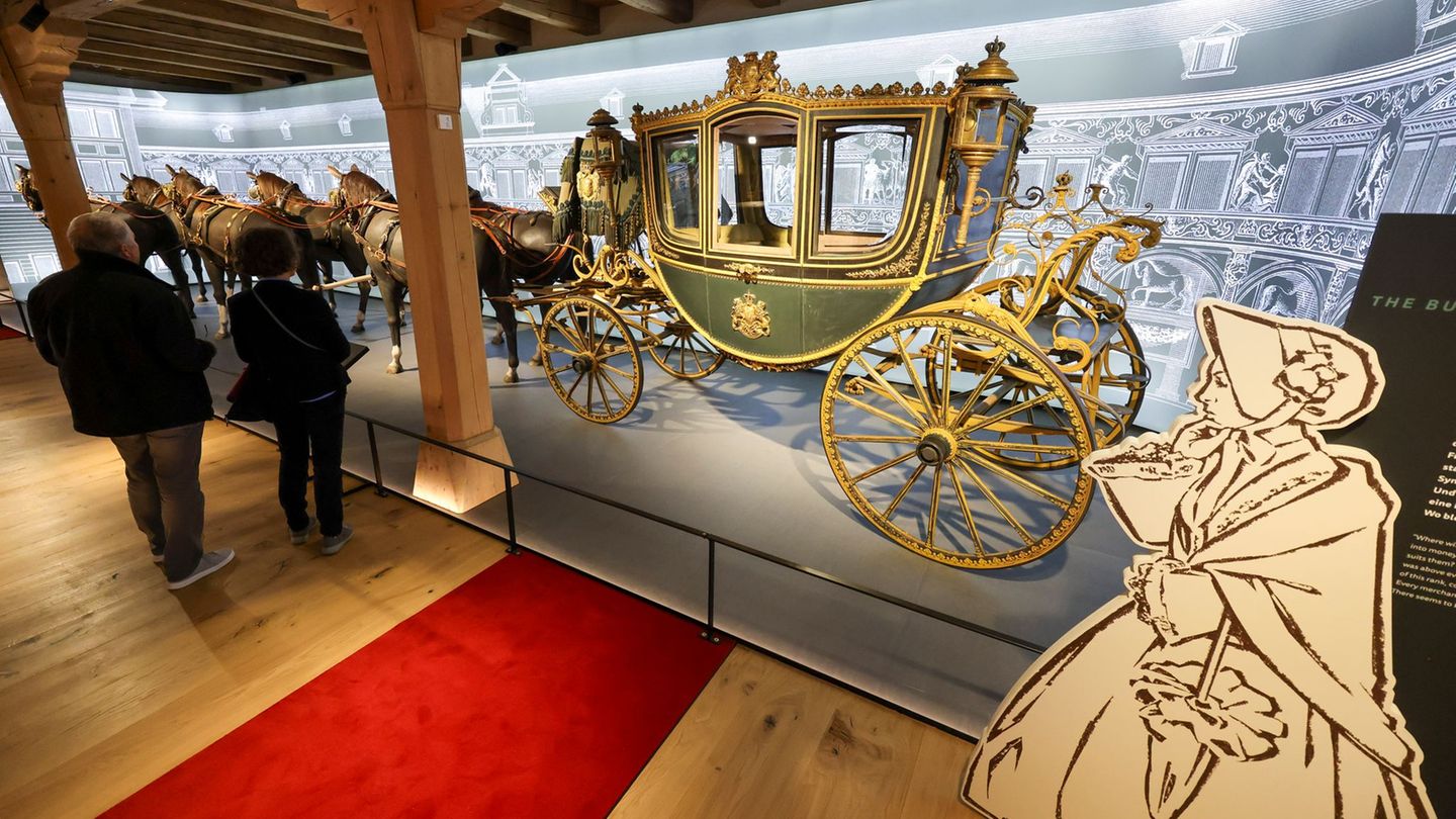 Der Galawagen des Sächsischen Hofes aus dem Jahr 1876/77 ist eines der Exponate im neu konzipierten Kutschenmuseum auf Schloss A