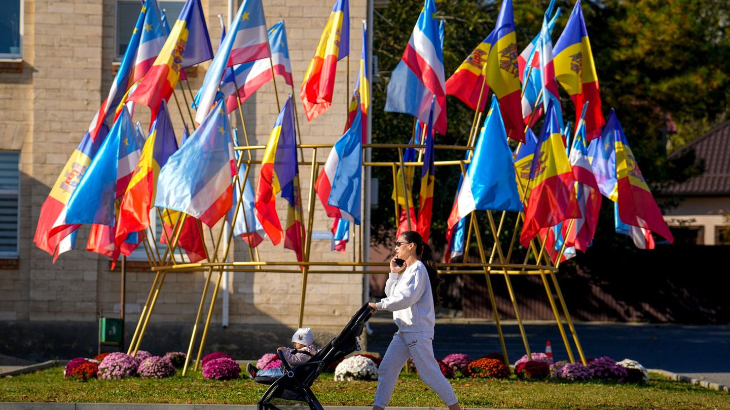 Kurz vor der Wahl in Moldau ist eine Partei des russlandfreundlichen Bündnisses von der Abstimmung ausgeschlossen worden. (Archi