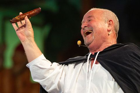 Vor dem Boxkampf um die älteste Bratwurstküche ein bisschen nachgestellte Geschichte: Probst Johann von Siebeleben soll 1404 ers