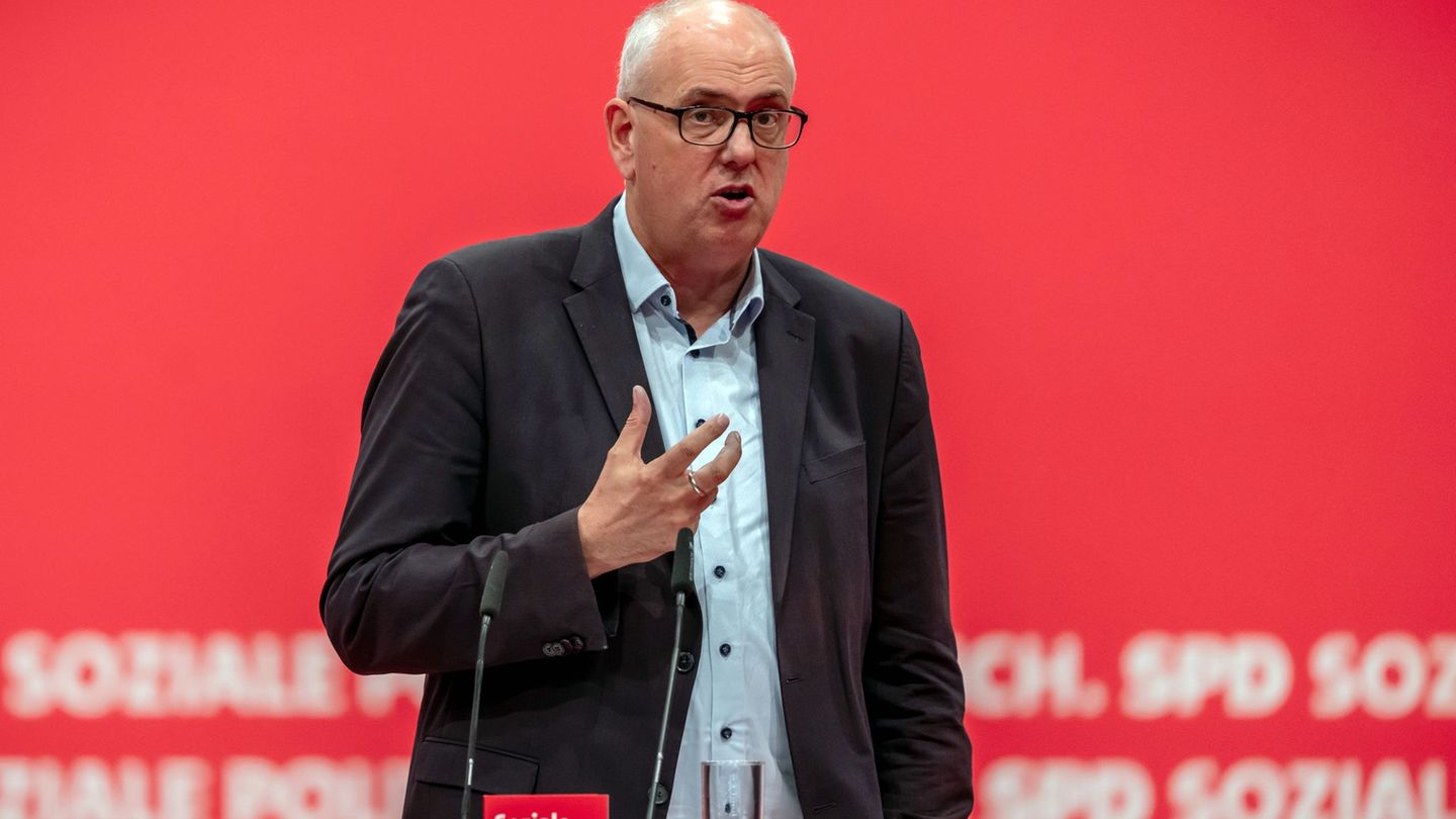 Bremens Bürgermeister Andreas Bovenschulte wird beim SPD-Parteitag in Bremen eine Rede halten. (Archivbild) Foto: Michael Kappel