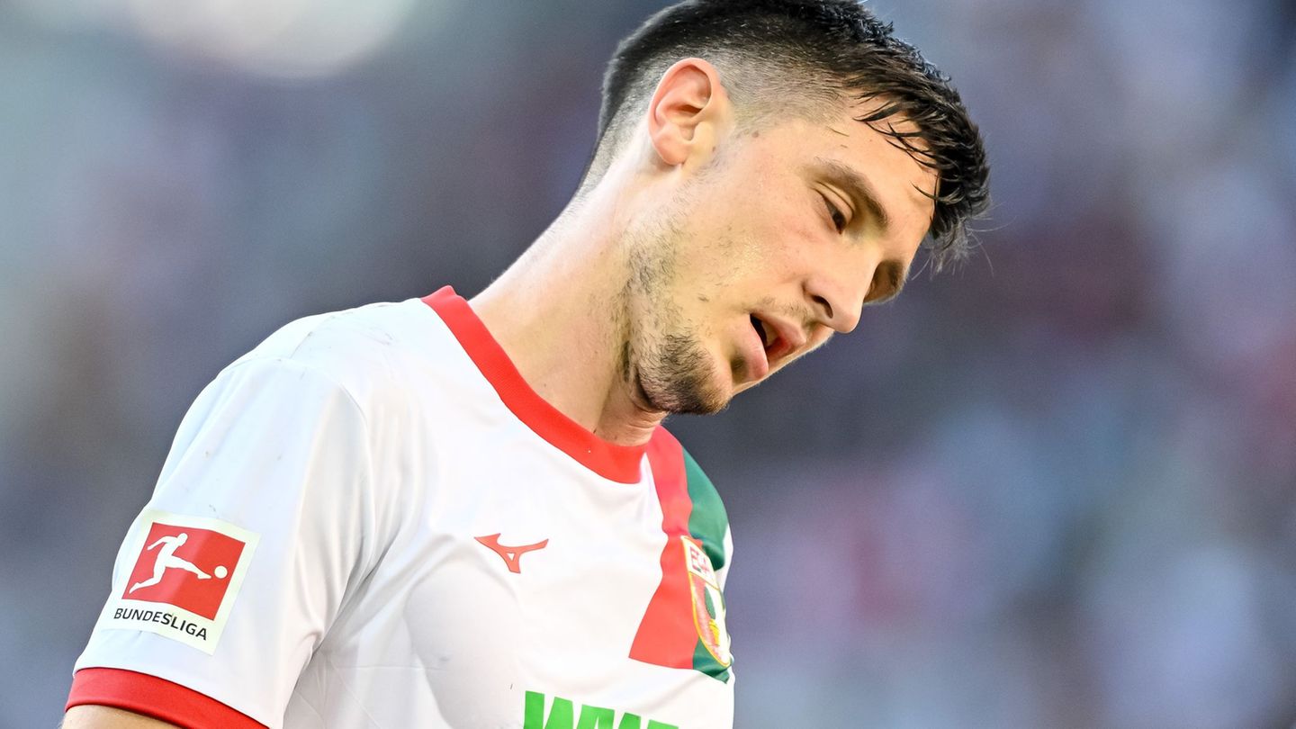 Dürfte im wichtigen Spiel in Heidenheim neu ins Team rutschen: Augsburg-Verteidiger Keven Schlotterbeck. (Archivfoto) Foto: Harr