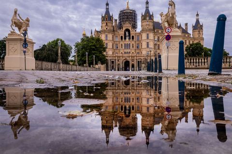 Im September 2026 wird bei der nächsten Landtagswahl darüber entschieden, welche Parteien dem Parlament im Schweriner Schloss an