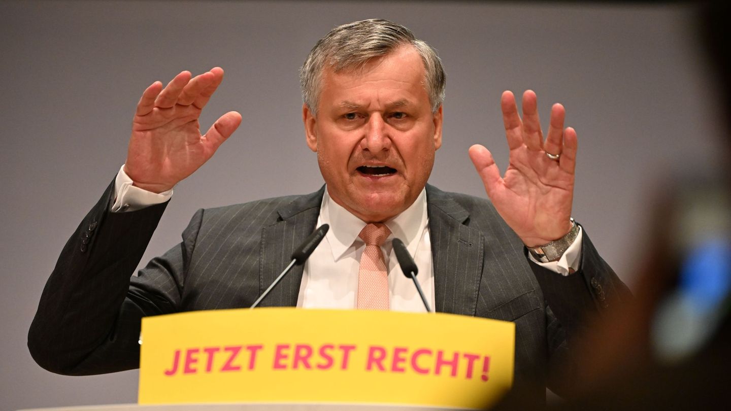 Er will ein Ministeramt in der nächsten Landesregierung ergattern: Hans-Ulrich Rülke. (Archivbild) Foto: Uli Deck/dpa