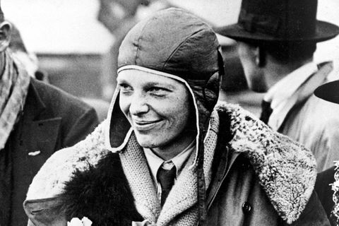 Die Pilotin Amelia Earhart hatte als erste Frau den Atlantik überflogen. (Archivbild von 1928) Foto: Uncredited/AP/dpa
