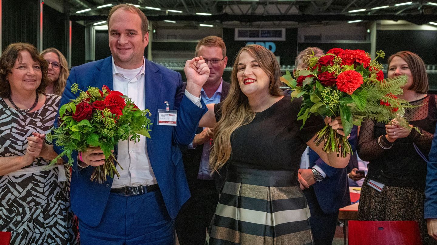 Ronja Endres und Sebastian Roloff führen fortan die Bayern-SPD. Foto: Armin Weigel/dpa