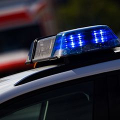 Die Polizei ermittelt wegen des Verdachts der fahrlässigen Körperverletzung. (Symbolfoto) Foto: Moritz Frankenberg/dpa