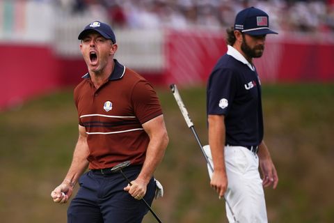 Rory McIlroy und das europäische Team haben beim Ryder Cup viel mehr zu bejubeln als die Gastgeber. Foto: Matt Slocum/AP/dpa