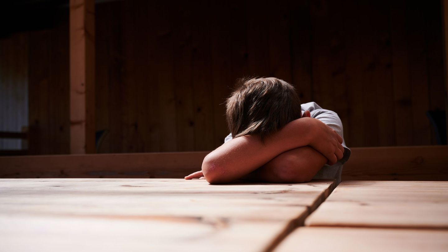 Gut ein Drittel (36,9 Prozent) der Befragten stimmte in einer Umfrage aus diesem Jahr der Aussage "Ein Klaps auf den Hintern hat