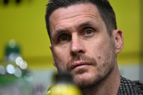 Kehl stellt klar: Der BVB kontrolliert nicht die Social-Media-Kanäle seiner Spieler. Foto: Bernd Thissen/dpa