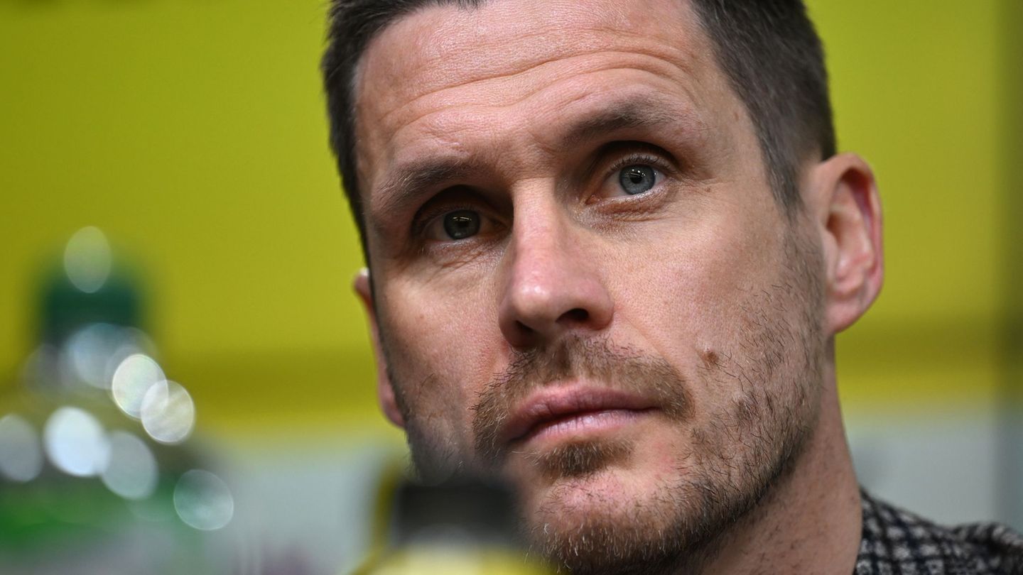 Kehl stellt klar: Der BVB kontrolliert nicht die Social-Media-Kanäle seiner Spieler. Foto: Bernd Thissen/dpa