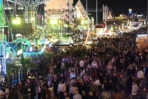 Oktoberfest überfüllt geschlossen