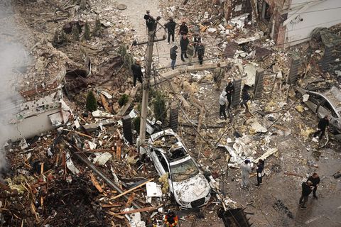 Kiew war eines der Ziele der russischen Angriffe in der Nacht und in den Morgenstunden. Foto: Efrem Lukatsky/AP/dpa