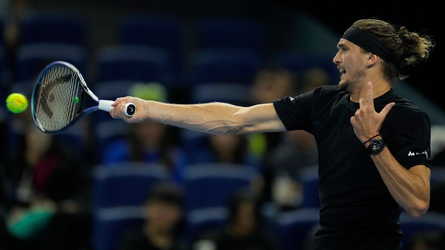 Tennis tournament in Beijing: With pain: Zverev painfully reaches the quarter-finals