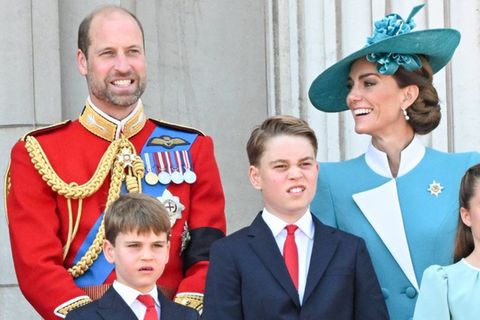 Prinz William und Prinzessin mit ihren drei Kindern Louis (v.l.), George und Charlotte - hier bei der Militärparade "Trooping