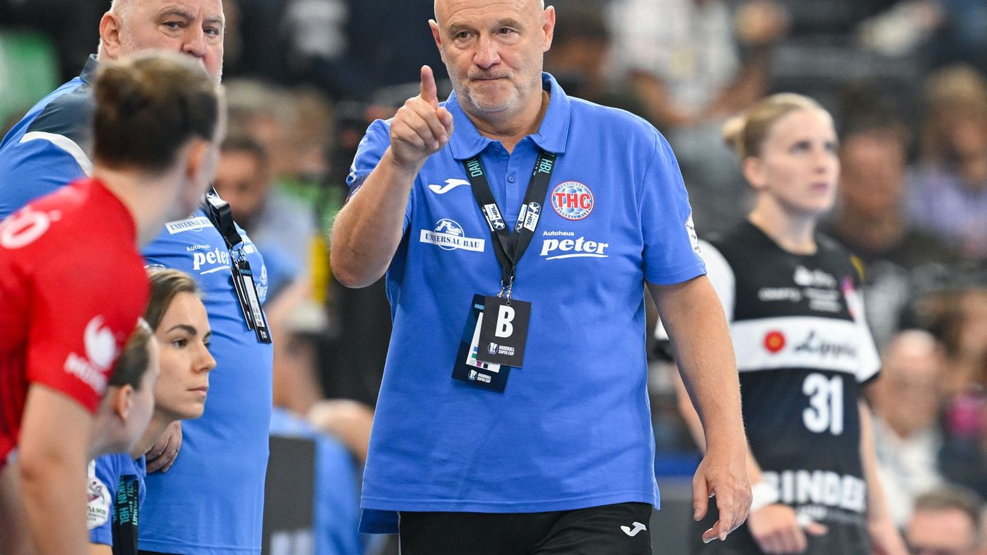 Herbert Müller ist der Trainer der Thüringer Handballerinnen. Foto: Sven Hoppe/dpa