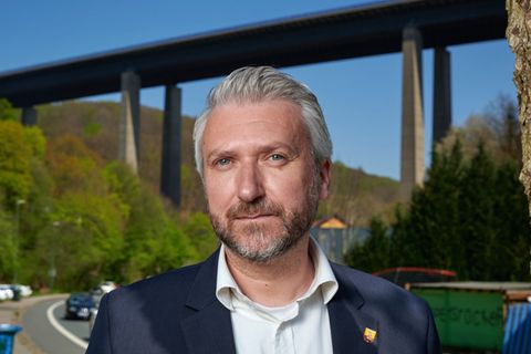 Sebastian Wagemeyer ist der alte und neue Bürgermeister in Lüdenscheid. (Archivbild) Foto: Bernd Thissen/dpa
