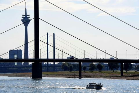 Blick auf Rhein in Düsseldorf