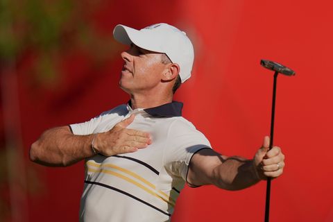 Verlor sein Match gegen Scottie Scheffler, konnte am Ende aber dennoch über den Titel jubeln: Rory McIlroy. Foto: Seth Wenig/AP/