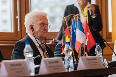 Er ist nicht sein erstes Mal in Straßburg: Ministerpräsident Kretschmann auf einer Dienstreise 2022. (Archivbild) Foto: Philipp