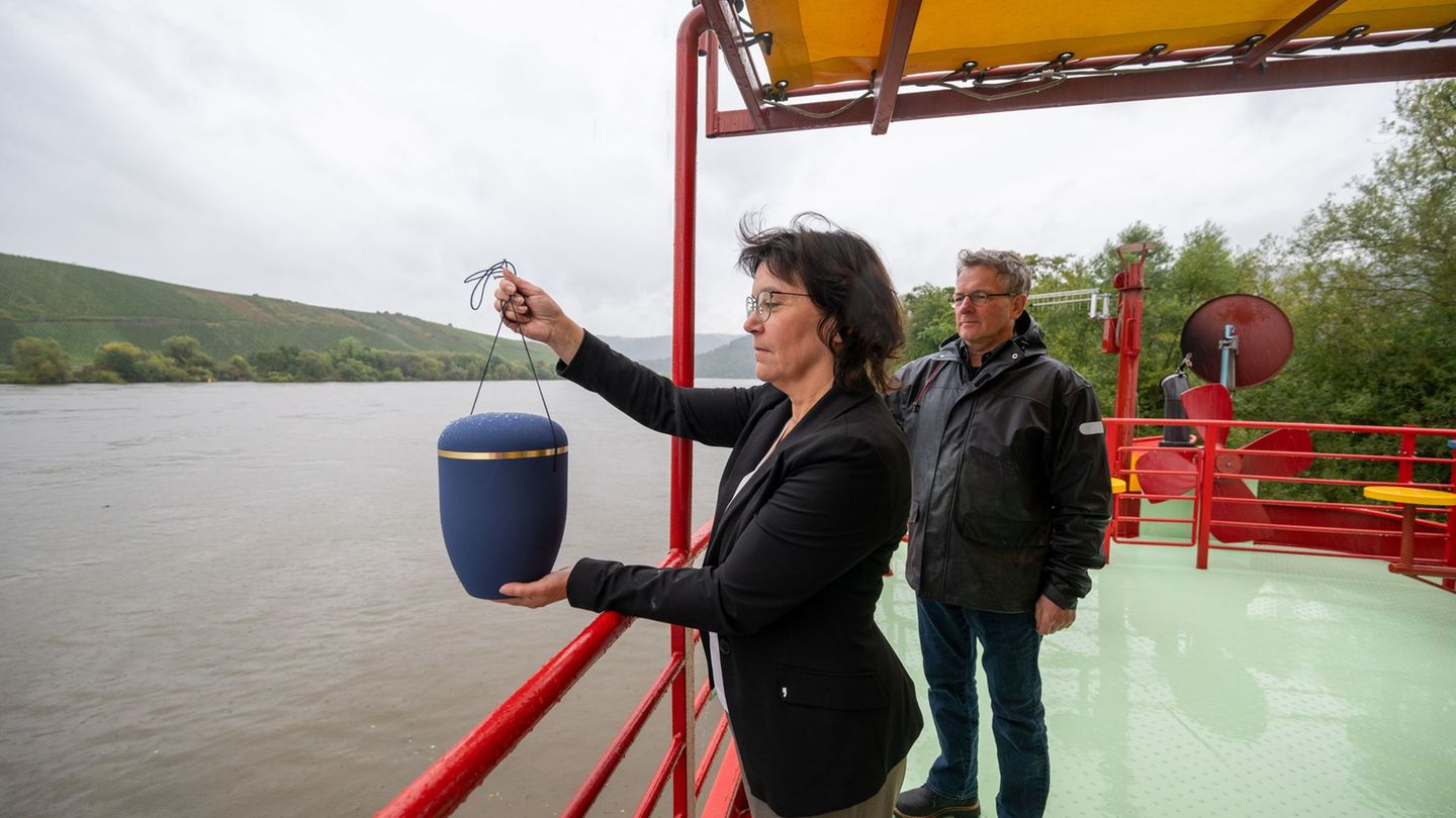Mit der Neufassung des Bestattungsgesetzes sind neue Beisetzungen in Rheinland-Pfalz möglich. (Archivbild) Foto: Harald Tittel/d